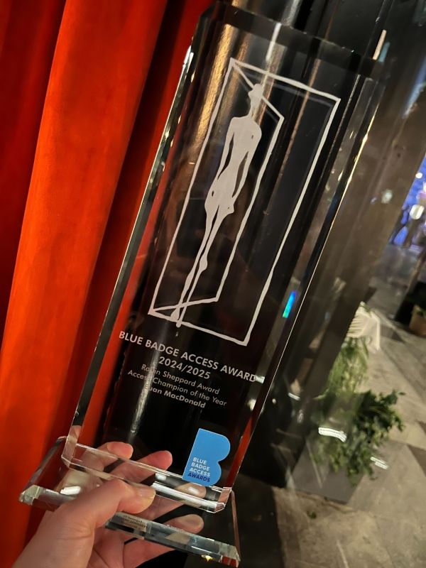 A photo of the glass award